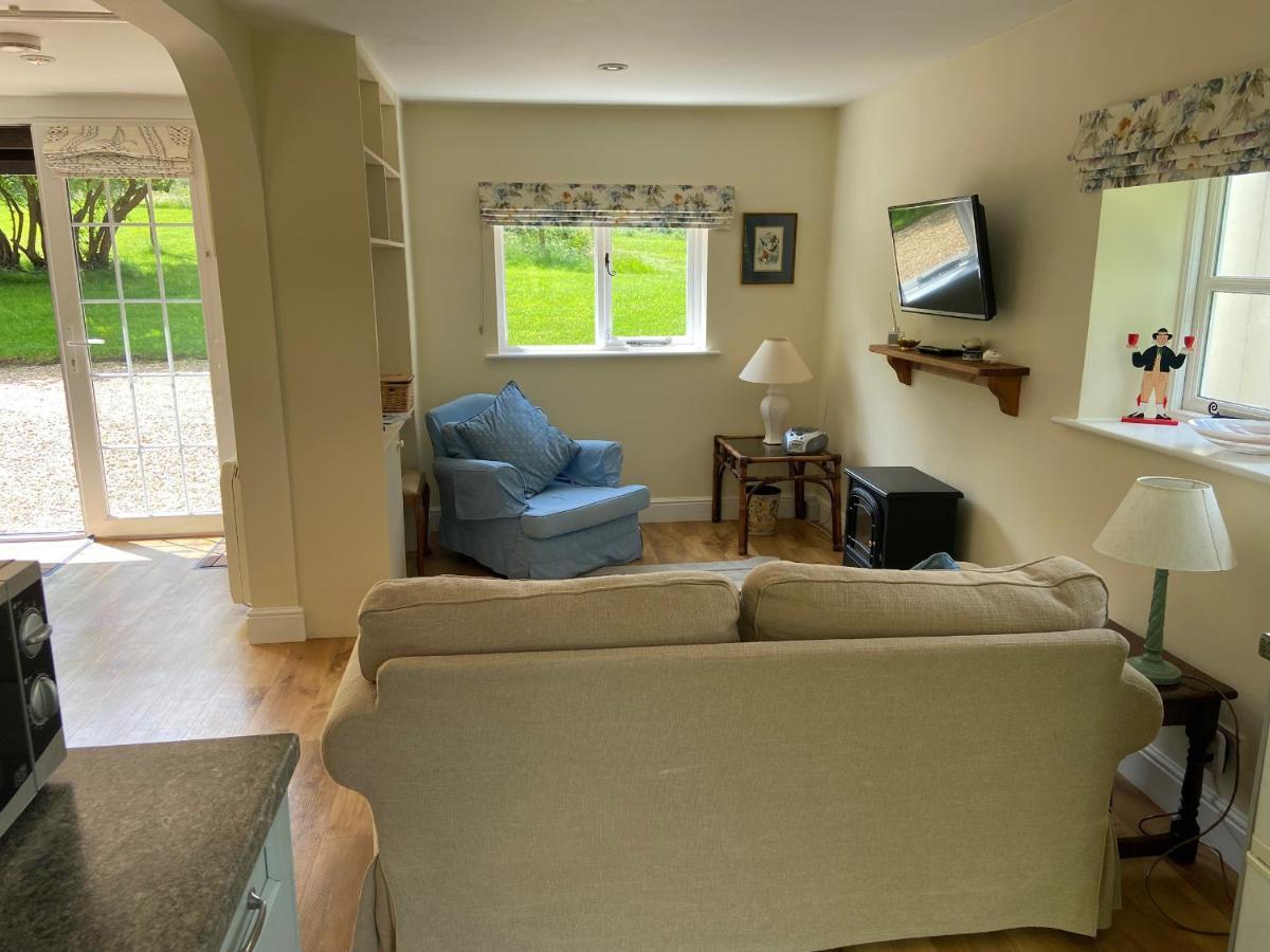 Oke Apple Cottage Shillingstone Экстерьер фото